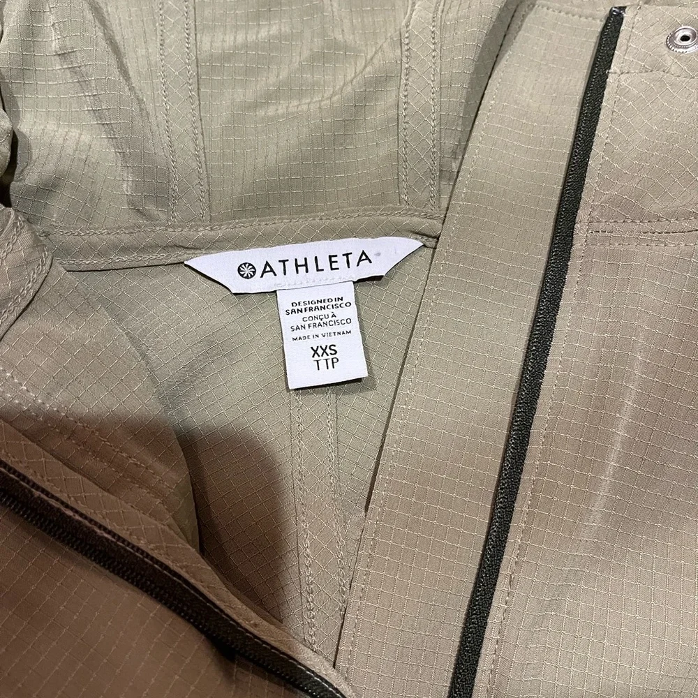Athleta Boundless Crop Popover - Picture 4 of 6